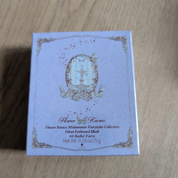 BNIB Flower Knows Embossed Blush - Ballet Fairy - Picture 1 of 4